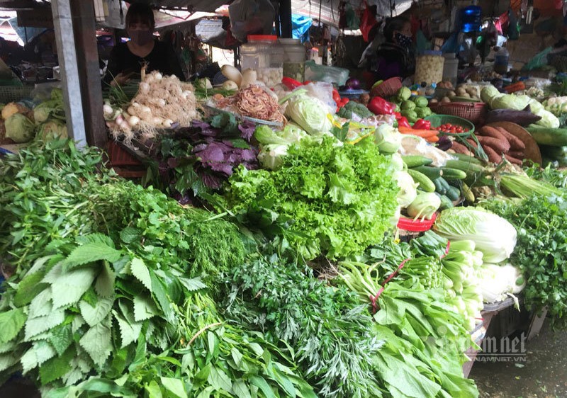 Thủ tướng yêu cầu bảo đảm nguồn cung nông sản, thực phẩm, bình ổn giá những tháng cuối năm