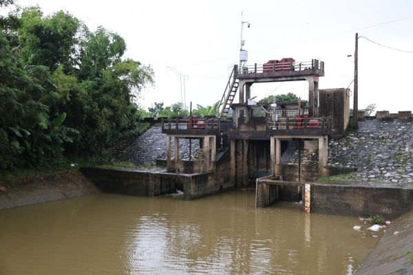 Thanh Hóa ứng phó xâm nhập mặn - Bài 1: Canh con nước, giữ nguồn ngọt giữa mùa mặn