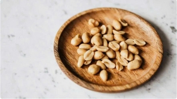 5 lý do bạn nên ăn đậu phộng cùng đường mía trong những ngày lạnh