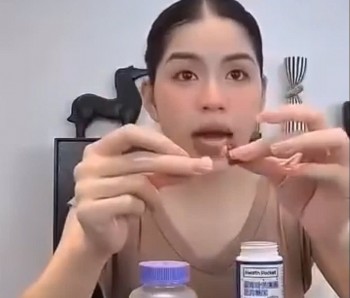 Hằng "Du Mục": 1 viên kẹo bằng 12kg việt quất