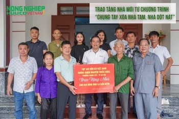 Trao tặng nhà mới từ Chương trình “Chung tay xóa nhà tạm, nhà dột nát”